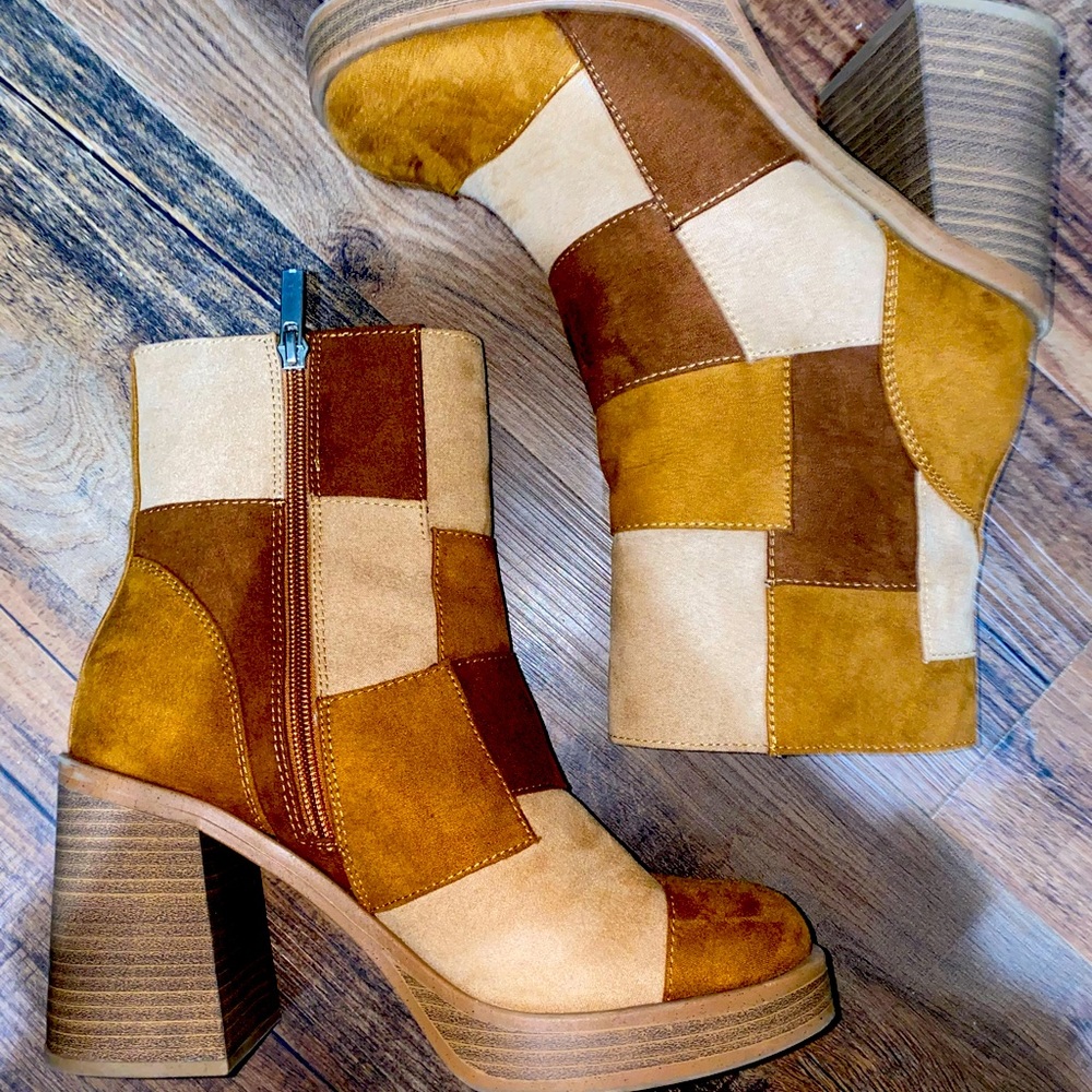 Women's Olly Platform Boots - Universal Thread™